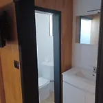 Hotel Leonchic - Com Piscina De Agua Salgada