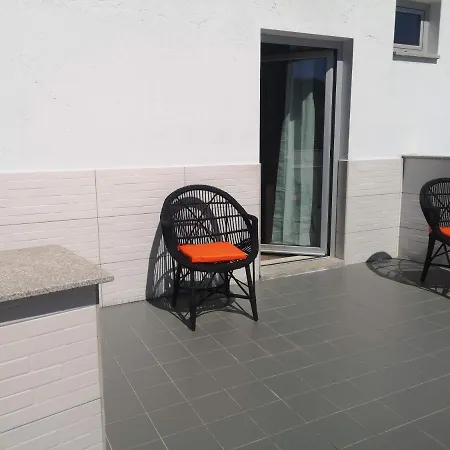 Leonchic - Com Piscina De Agua Salgada