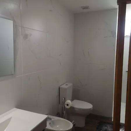 Hotel Leonchic - Com Piscina De Agua Salgada *