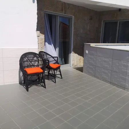 Leonchic - Com Piscina De Agua Salgada Отель Барселуш