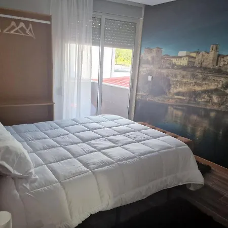 Leonchic - Com Piscina De Agua Salgada