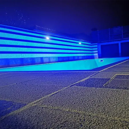 Leonchic - Com Piscina De Agua Salgada Szálloda Barcelos