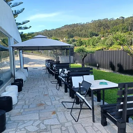 Leonchic - Com Piscina De Agua Salgada