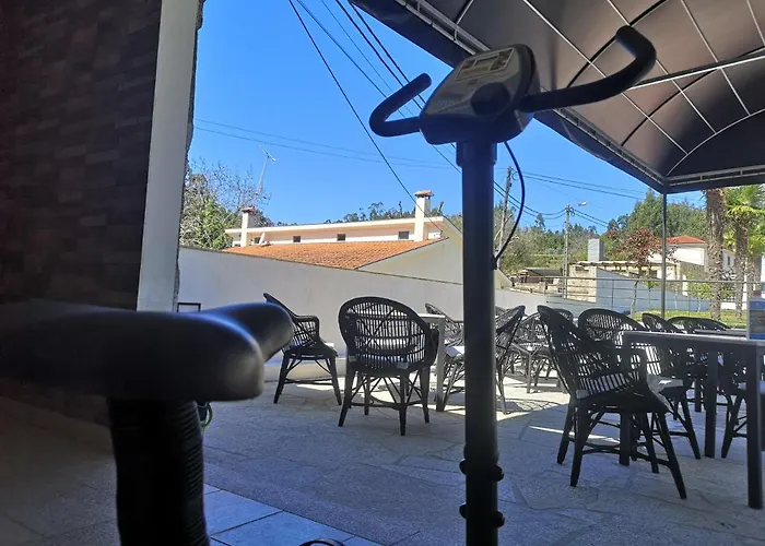 Hotel Leonchic - Com Piscina De Agua Salgada *