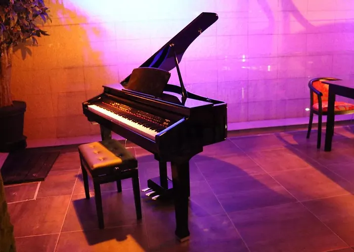 Leonchic - Com Piscina De Agua Salgada