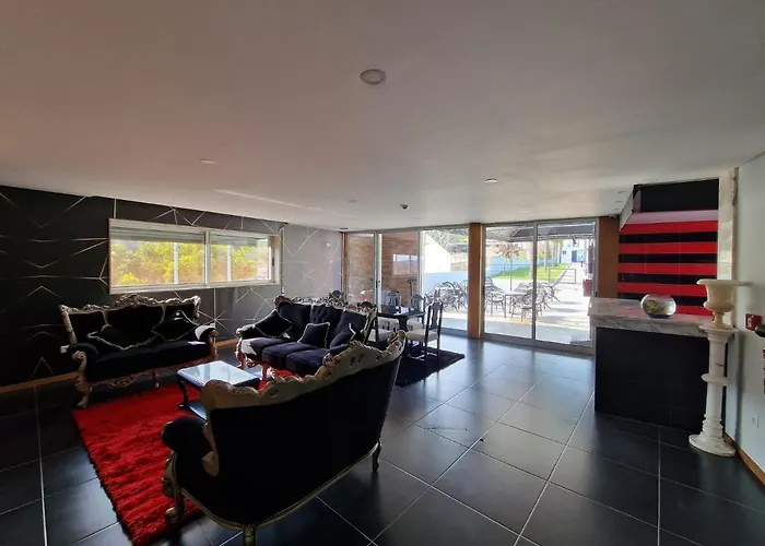 Leonchic - Com Piscina De Agua Salgada מלון *