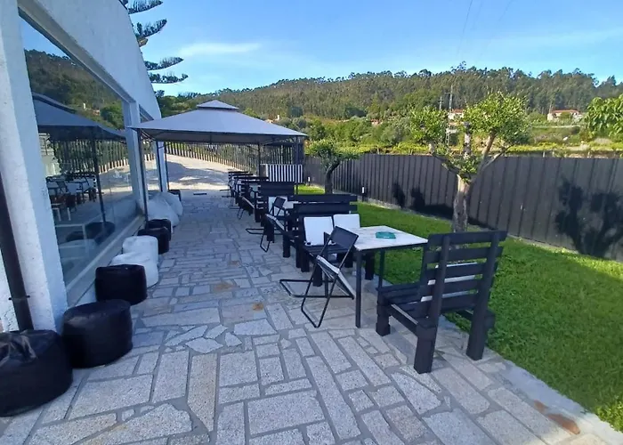 Hotel Leonchic - Com Piscina De Agua Salgada